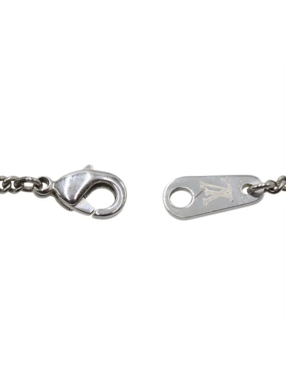 Louis Vuitton Collier Charms League Initial Necklace